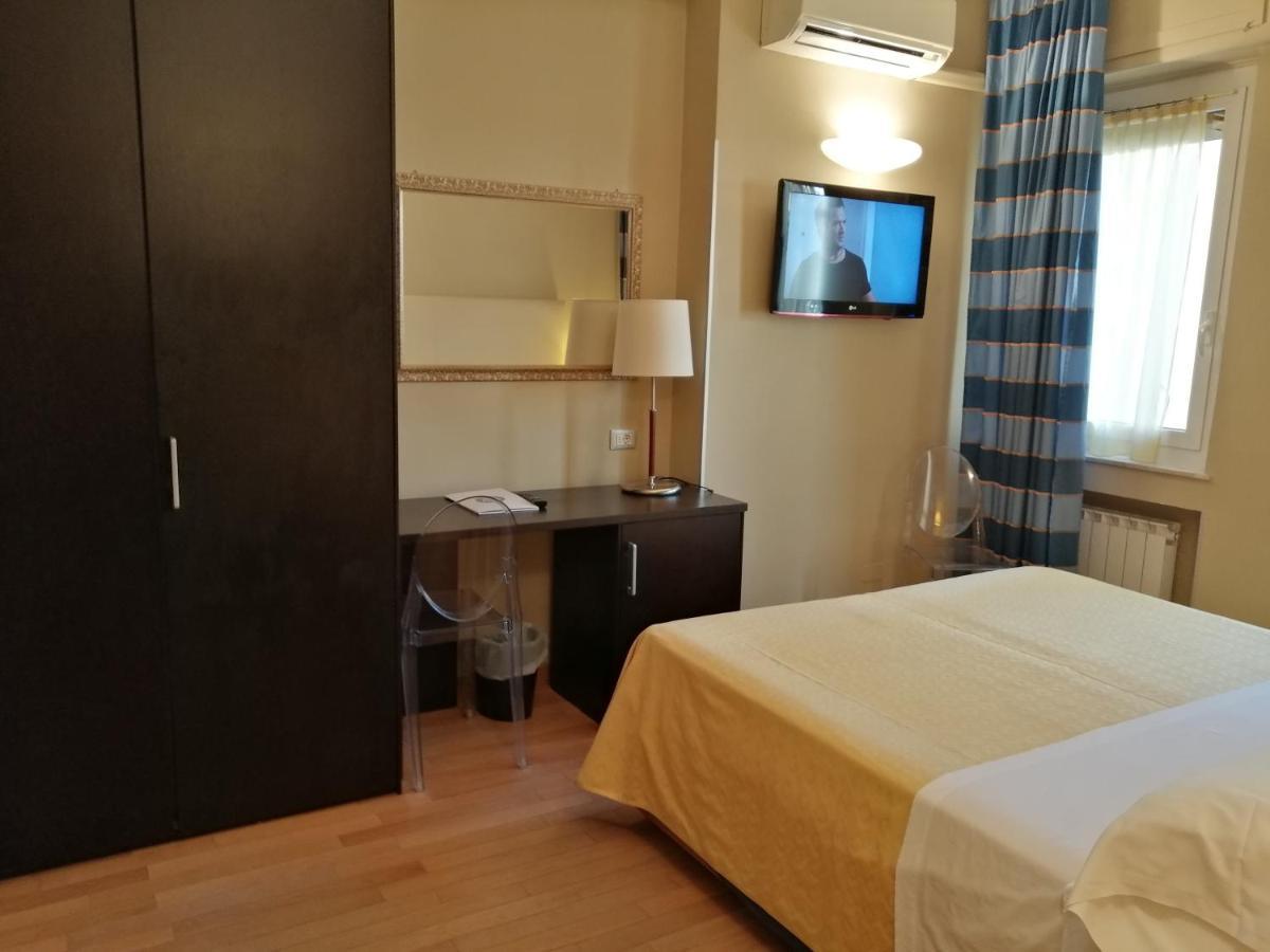 Hotel Corso Alaxi Hotels Alassio Exterior foto