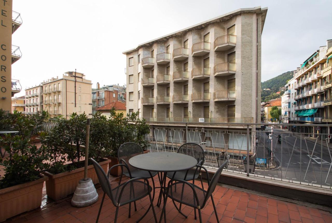 Hotel Corso Alaxi Hotels Alassio Exterior foto