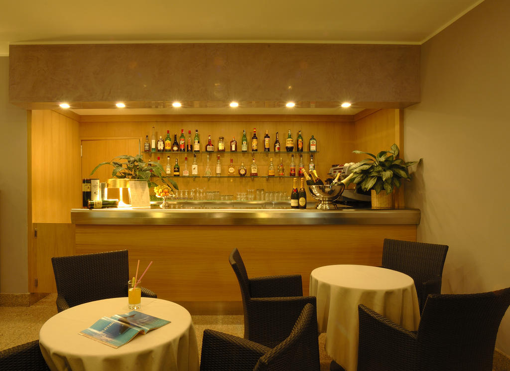 Hotel Corso Alaxi Hotels Alassio Exterior foto